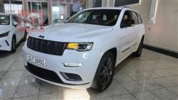 جیپ گراند شیرۆکی